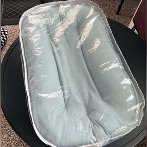 Snuggle Me Organic Lounger Like New